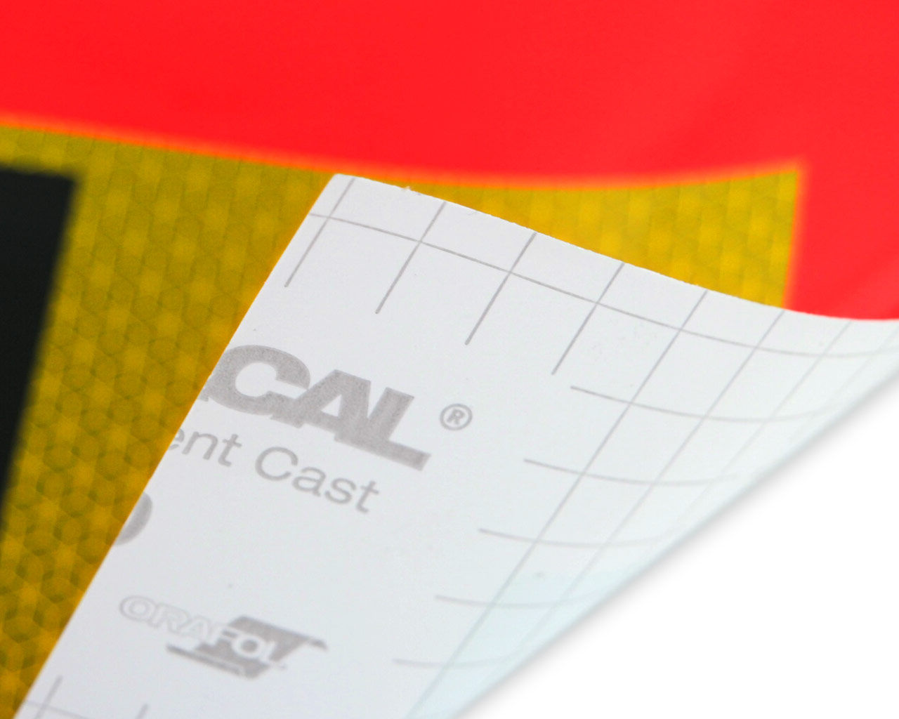 Rückseite der BICMA Heckwarntafel mit Schutzfolie und Herstelleraufdruck