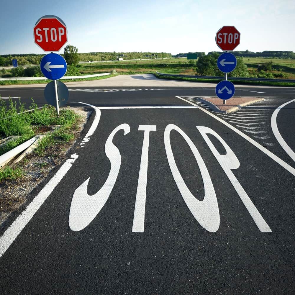 Aufgebrachtes Piktogramm in realer Verkehrsszene