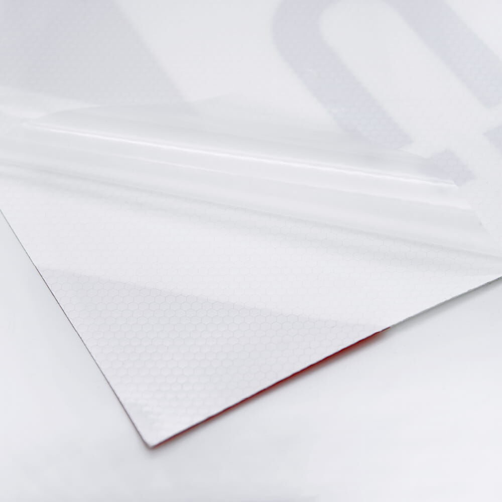 Selbstklebend Detail: Klebefläche mit abgezogener Schutzfolie