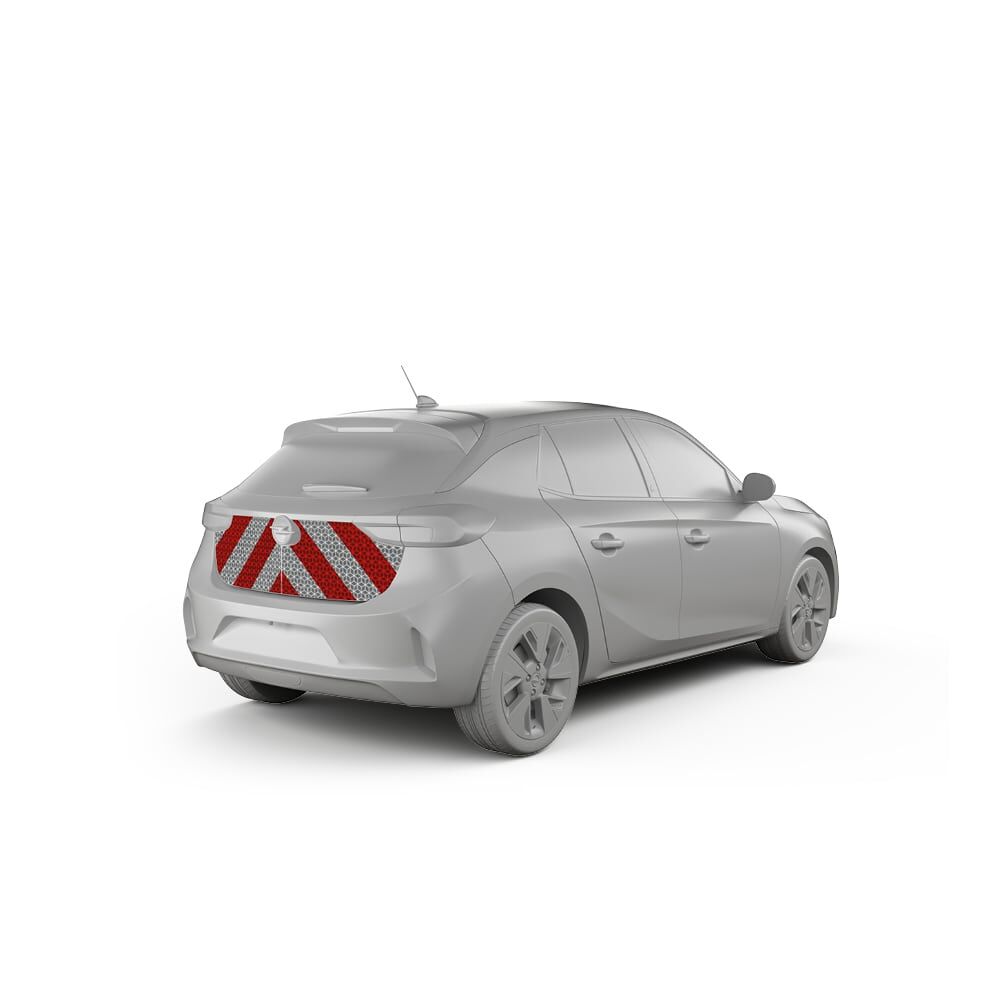 Opel Corsa-F mit Heckwarnmarkierung, Baujahr 2019