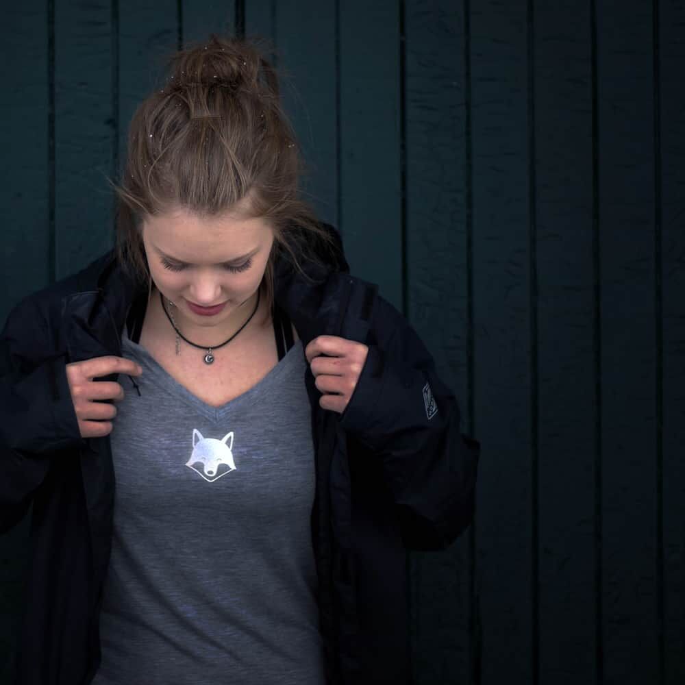 Reflektierender Bügel-Fuchs auf T-Shirt, gut reflektierend im Dunkeln
