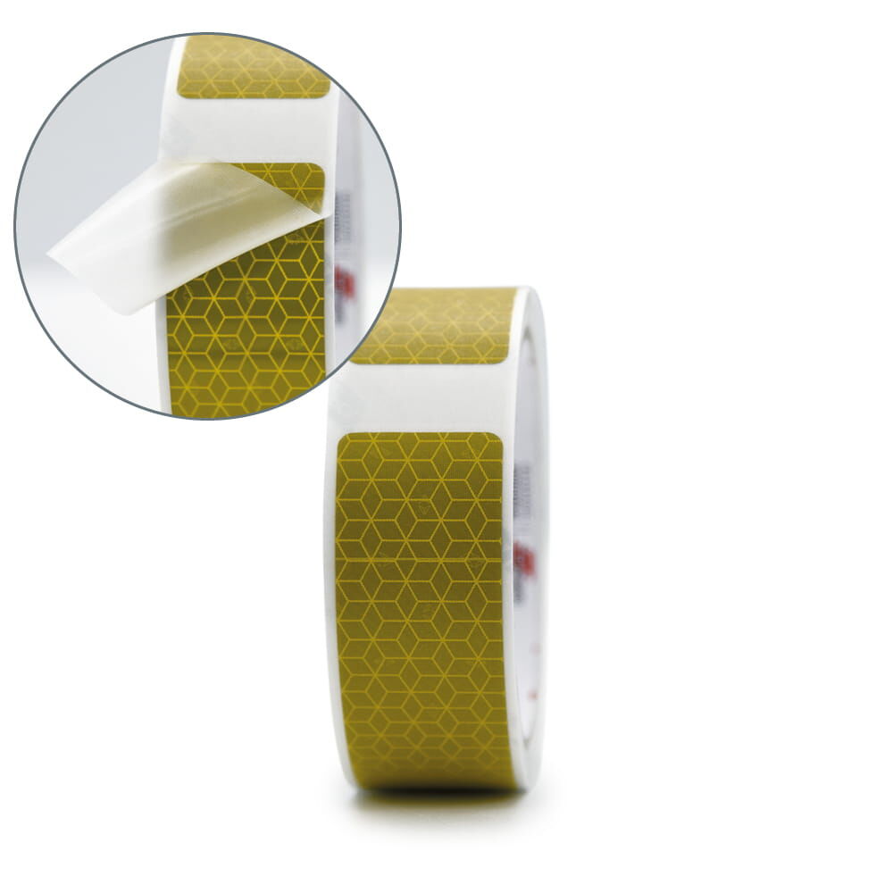 VC170-Gaps in Gelb leuchten stark bei Anstrahlung, vor schwarzem Hintergrund