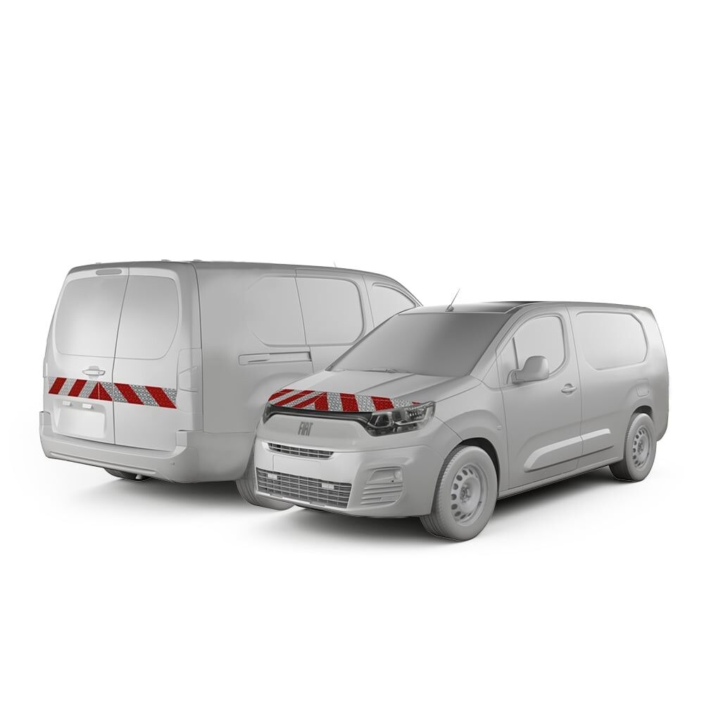 Fiat Doblo L2 mit Front- und Heckwarnmarkierung, Baujahr 2022
