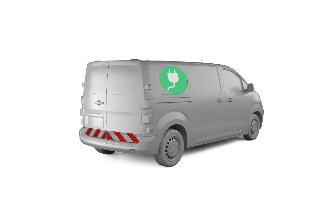 Opel Vivaro Electric mit Heckmarkierung in Hecktürenvariante, Baujahr 2024