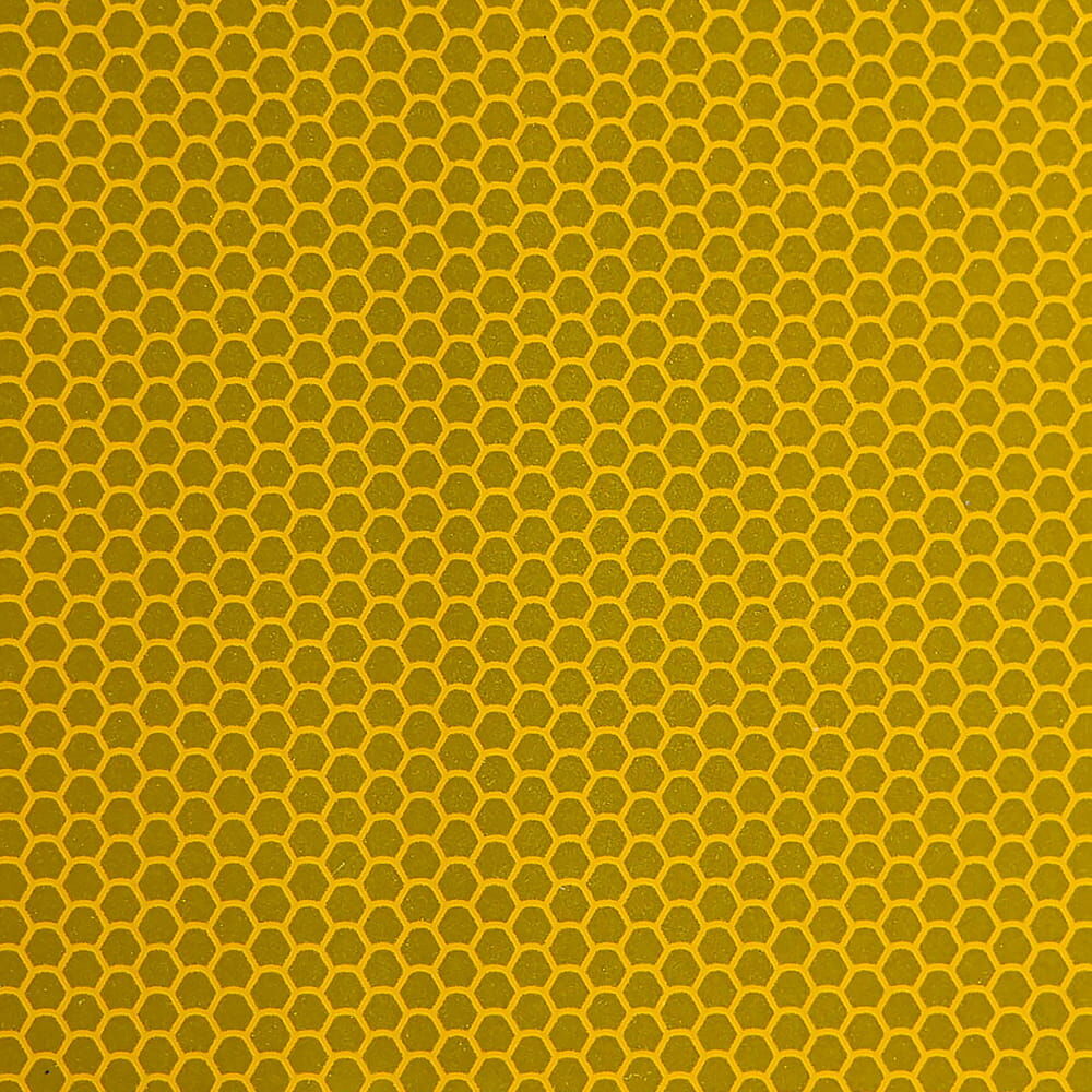 Detailansicht der Wabenstruktur der gelben Orafol 5810 Reflexfolie
