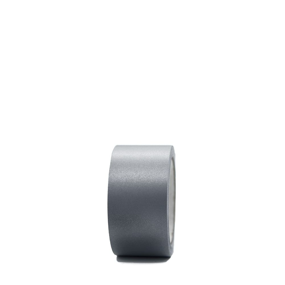 Frontale Ansicht der 10 m 3M Scotchlite 8925 Reflexgewebe-Rolle, silber. Rollenbreite 50,8 mm