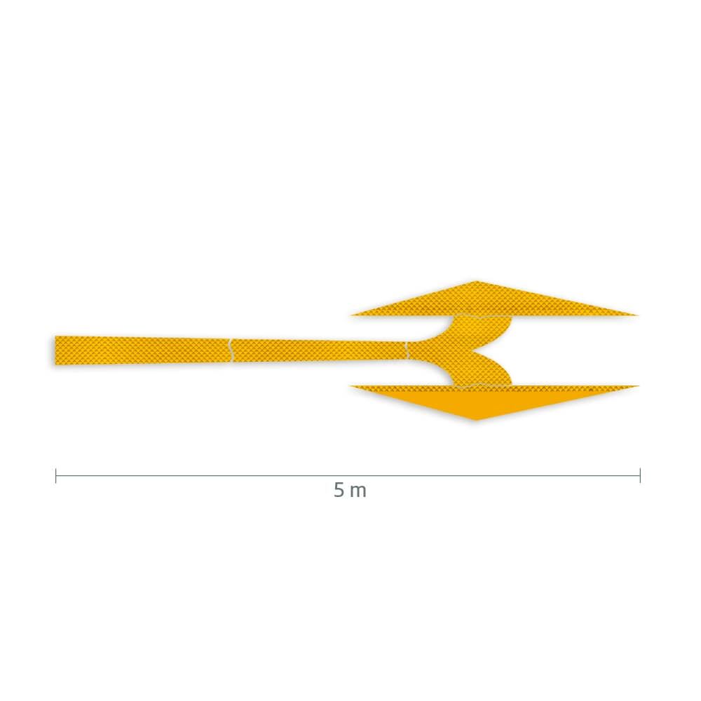 Gelber Richtungspfeil aus 3M Stamark Fahrbahnfolie mit Maßangabe: 5 m Länge