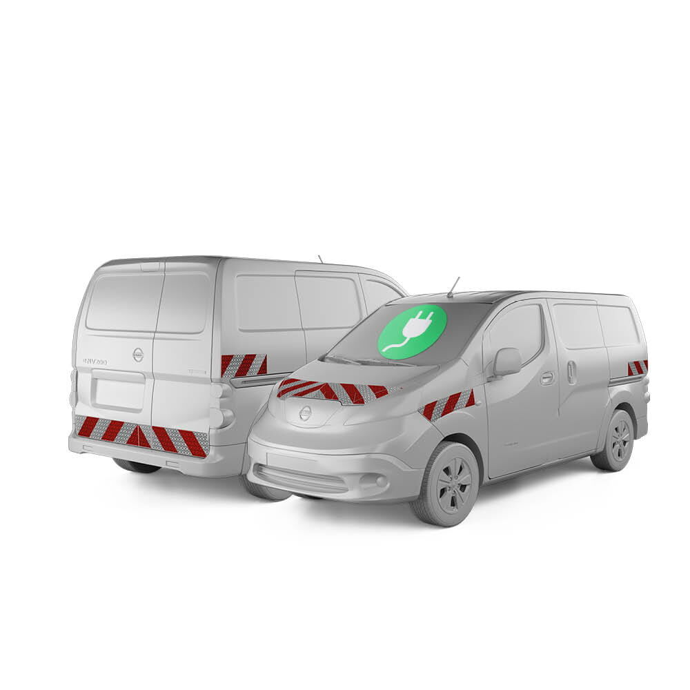 Nissan e-NV200 in Front- und Heckansicht mit Komplettwarnmarkierungssatz, Baujahr 2014
