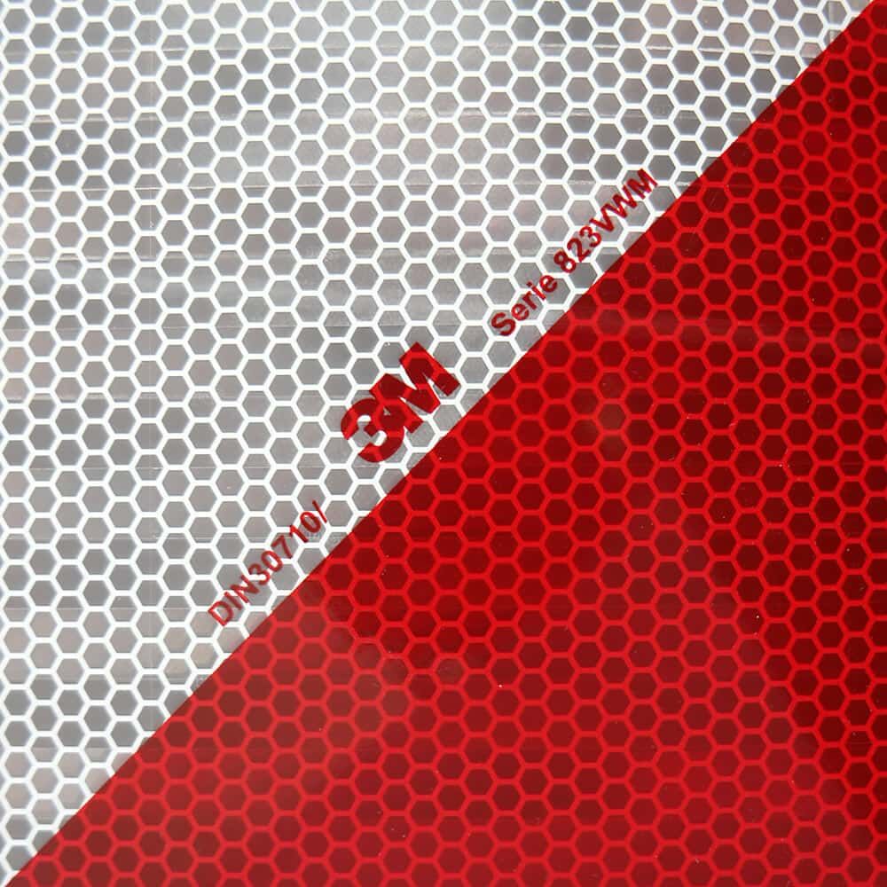 Makro 3M 823i Mikroprismen, Logo und DIN-Kennzeichnung diagonal rot-weiß