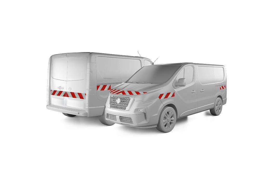 Nissan Primastar mit Hecktür, ausgestattet mit Komplettwarnmarkierungssatz, Baujahr 2021