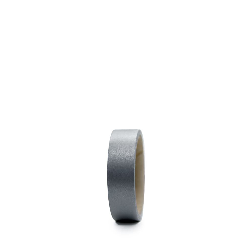 Frontale Ansicht der 5 m 3M Scotchlite 8925 Reflexgewebe-Rolle, silber. Rollenbreite 25,4 mm