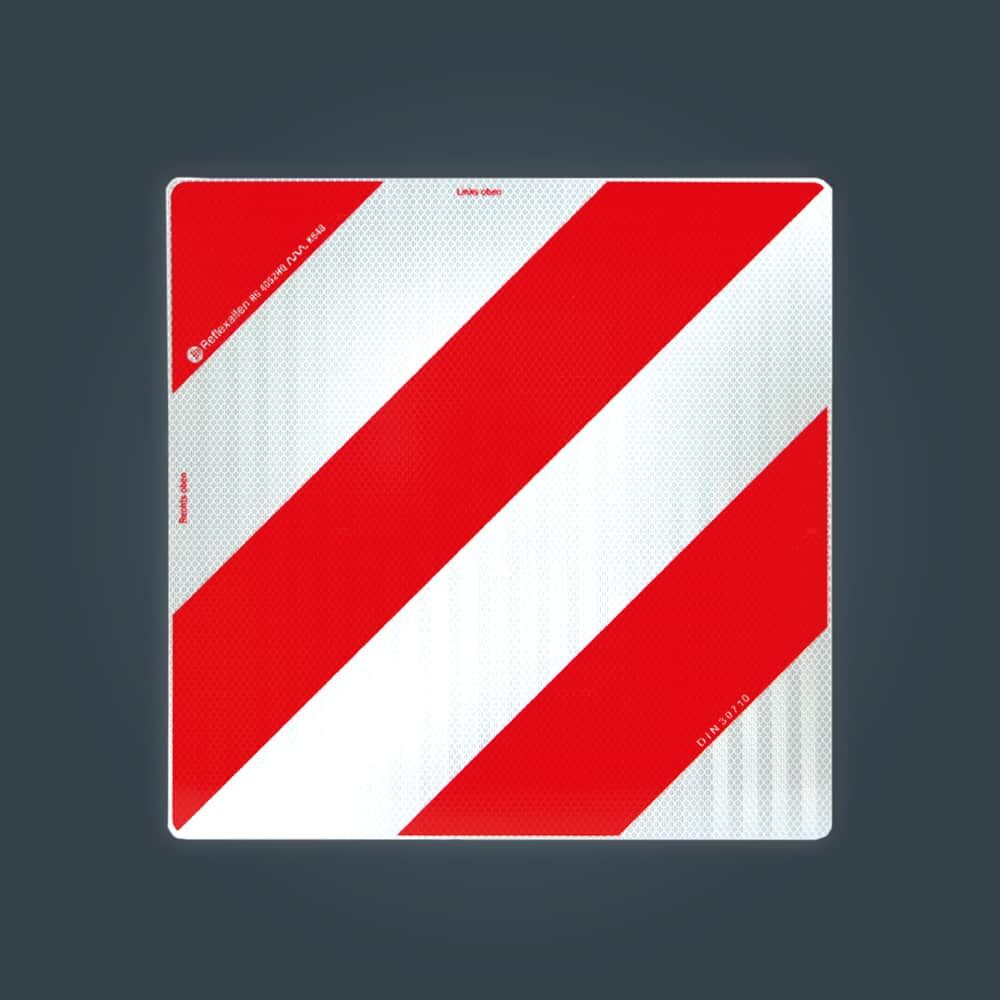 Warntafel DIN 3017 rot/weiß diagonal, reflektierend, auf dunklem Hintergrund