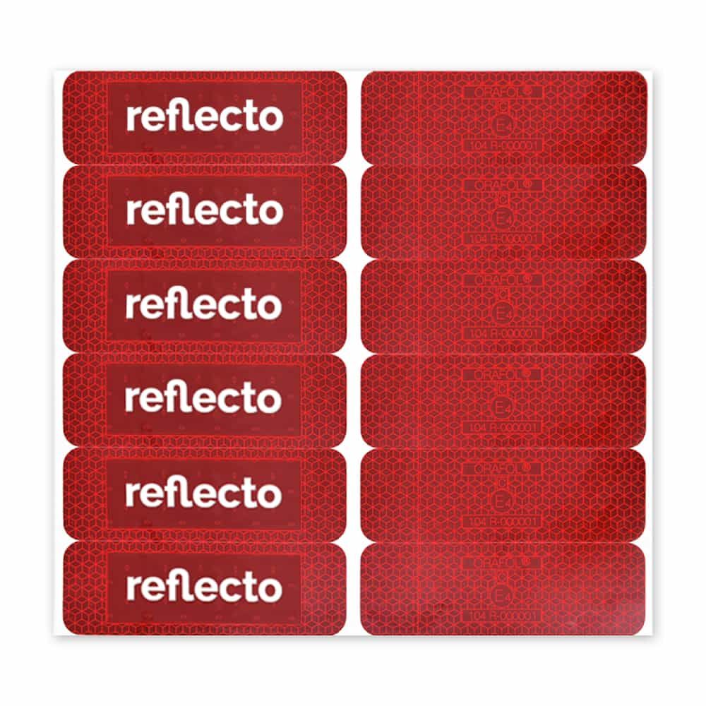 Roter VC 104+ Stickerbogen: links Logo-Aufkleber, rechts E4-Homologationsfelder