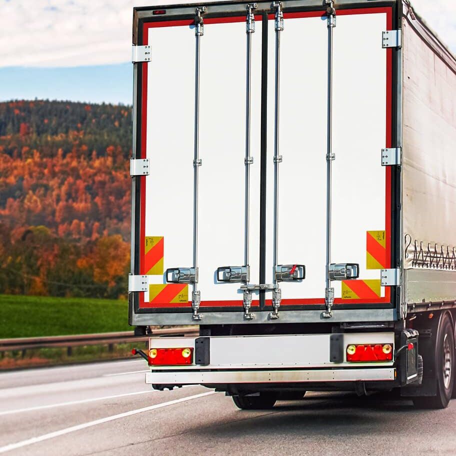 Heckwarntafel-Set ECE 70.01 für Zugmaschinen, Viertelmarkierungen gelb-rot reflektierend