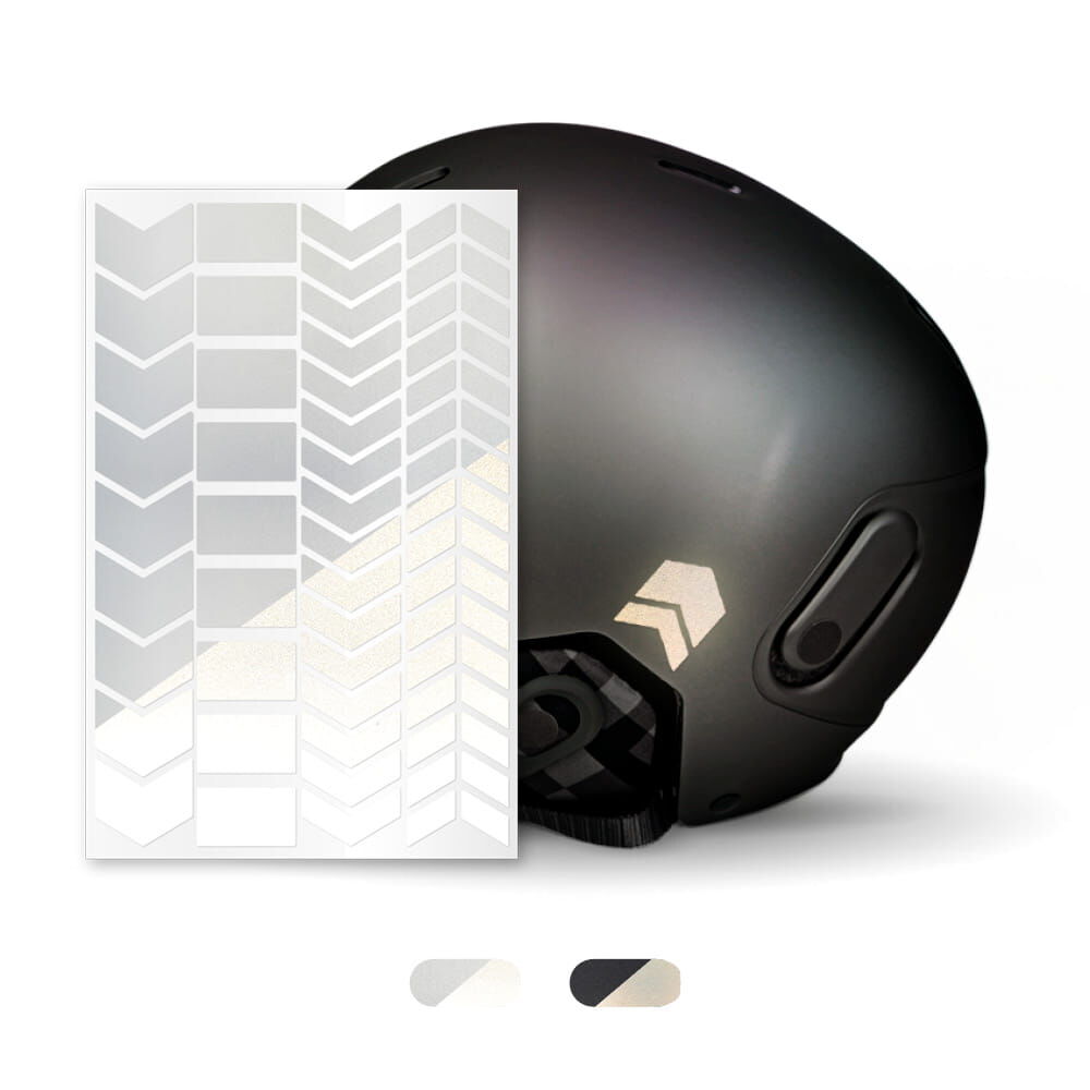 Produktbild: weißer Pfeil-Stickerbogen & Helm mit applizierten Pfeilen
