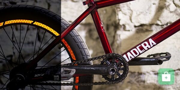 Neon Orange Felgensticker Vergleich Reflexwirkung auf Fahrradfelge