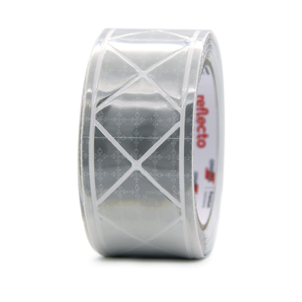 Frontale Ansicht der 5 m Orafol GP340 Reflexgewebe-Rolle, weiß. Prismatisches Rautenmuster sichtbar