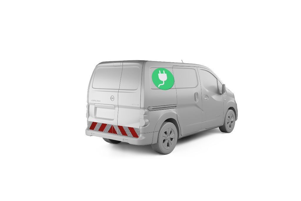 Nissan e-NV200 mit Heckwarnmarkierung, Baujahr 2014, Elektroautokennzeichnung