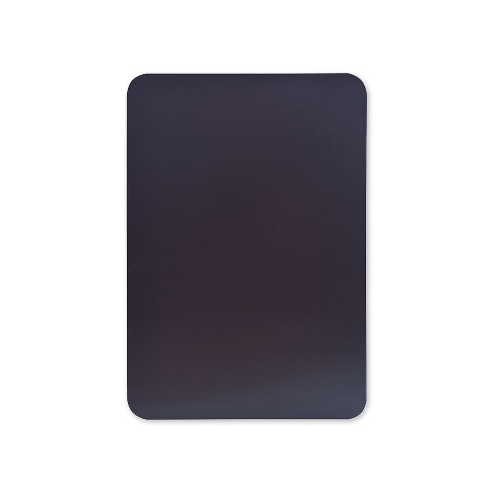 Rückansicht des Schilds mit durchgängig schwarzer Magnetfläche