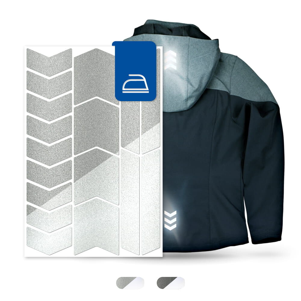 Reflexaufbügler „Pfeile groß“ auf Jacke appliziert, Rückansicht mit Reflexionseffekt