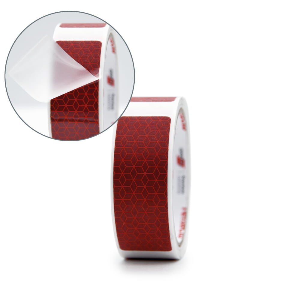 VC170-Gaps in Rot leuchten stark bei Anstrahlung, vor schwarzem Hintergrund