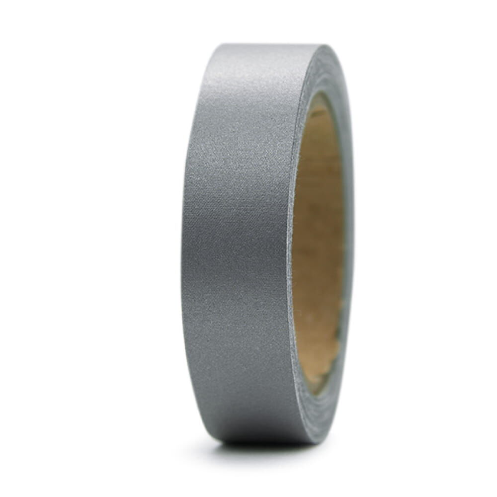 Frontale Ansicht der 10 m 3M Scotchlite 9945 Reflexgewebe-Rolle, silber. Rollenbreite 25,4 mm