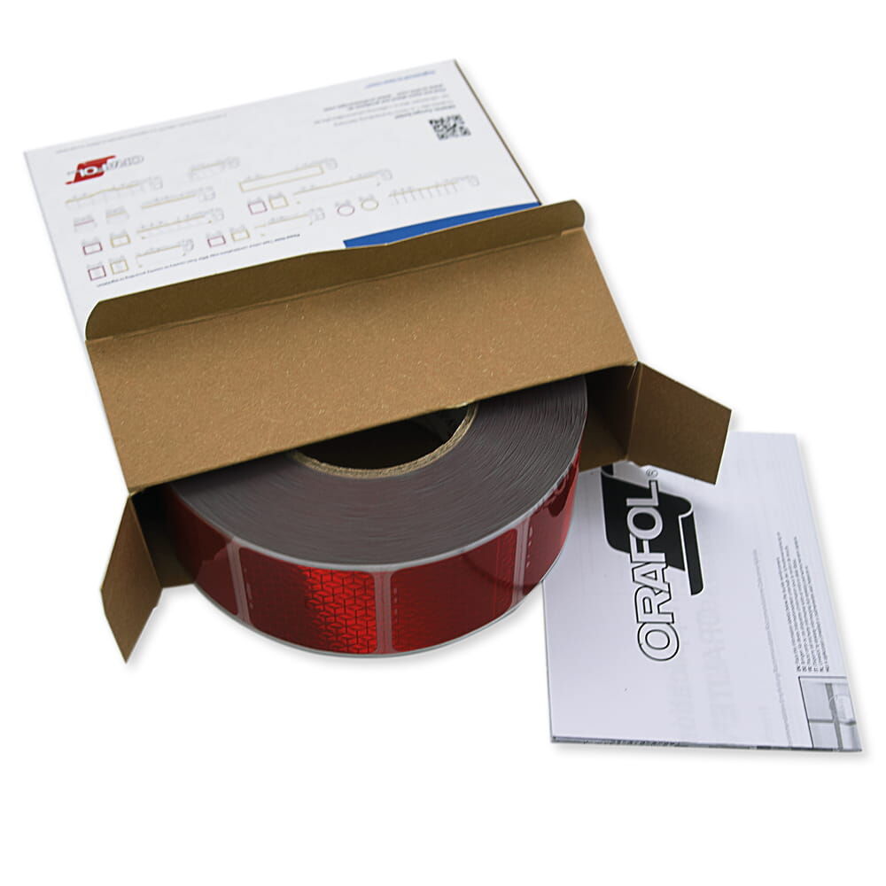 Rote VC104+ CG Segmentrolle halb ausgepackt, Karton mit Anleitung sichtbar