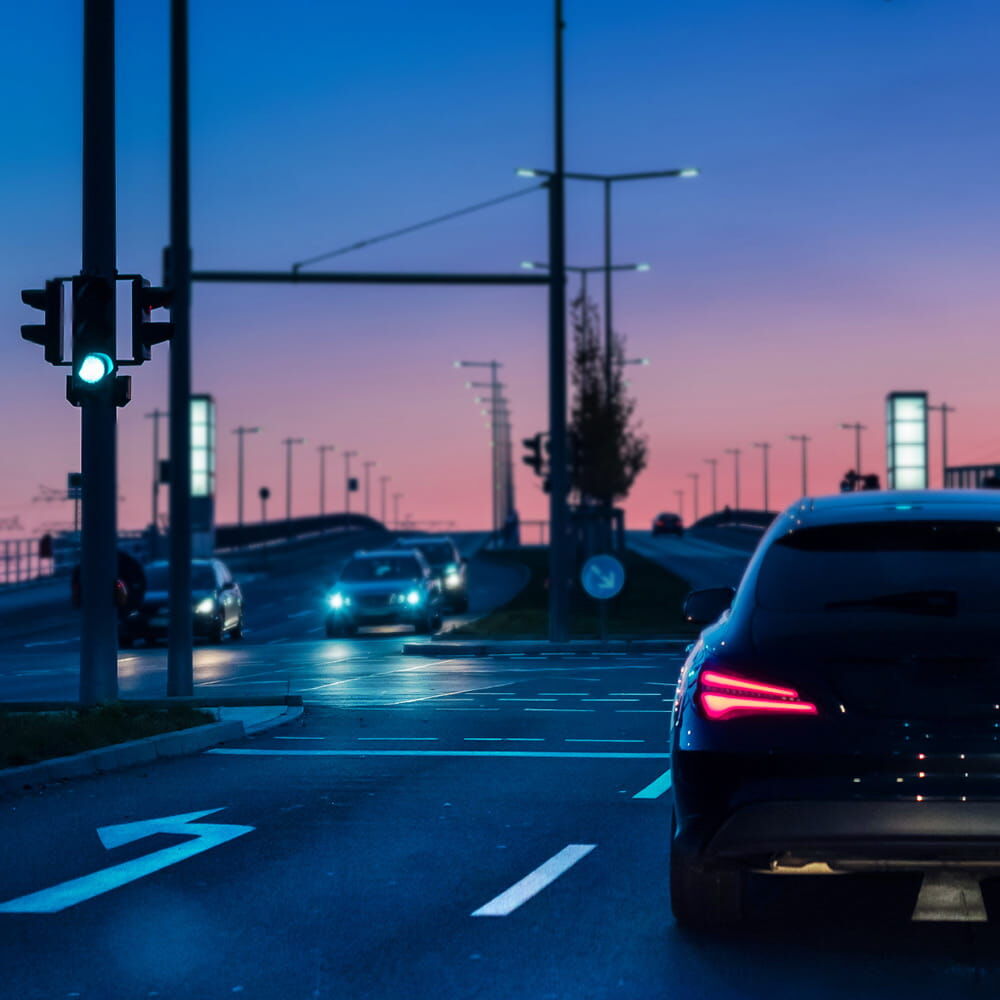 Anwendungsbild zeigt aufgebrachten Pfeil in realer Verkehrsszene