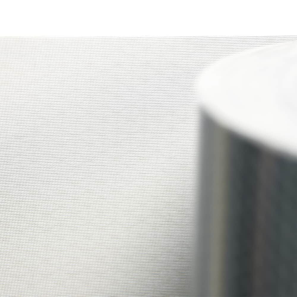 Rückseite des 5938MFLEX-Banners: fein geripptes Gewebe neben Unschärferolle