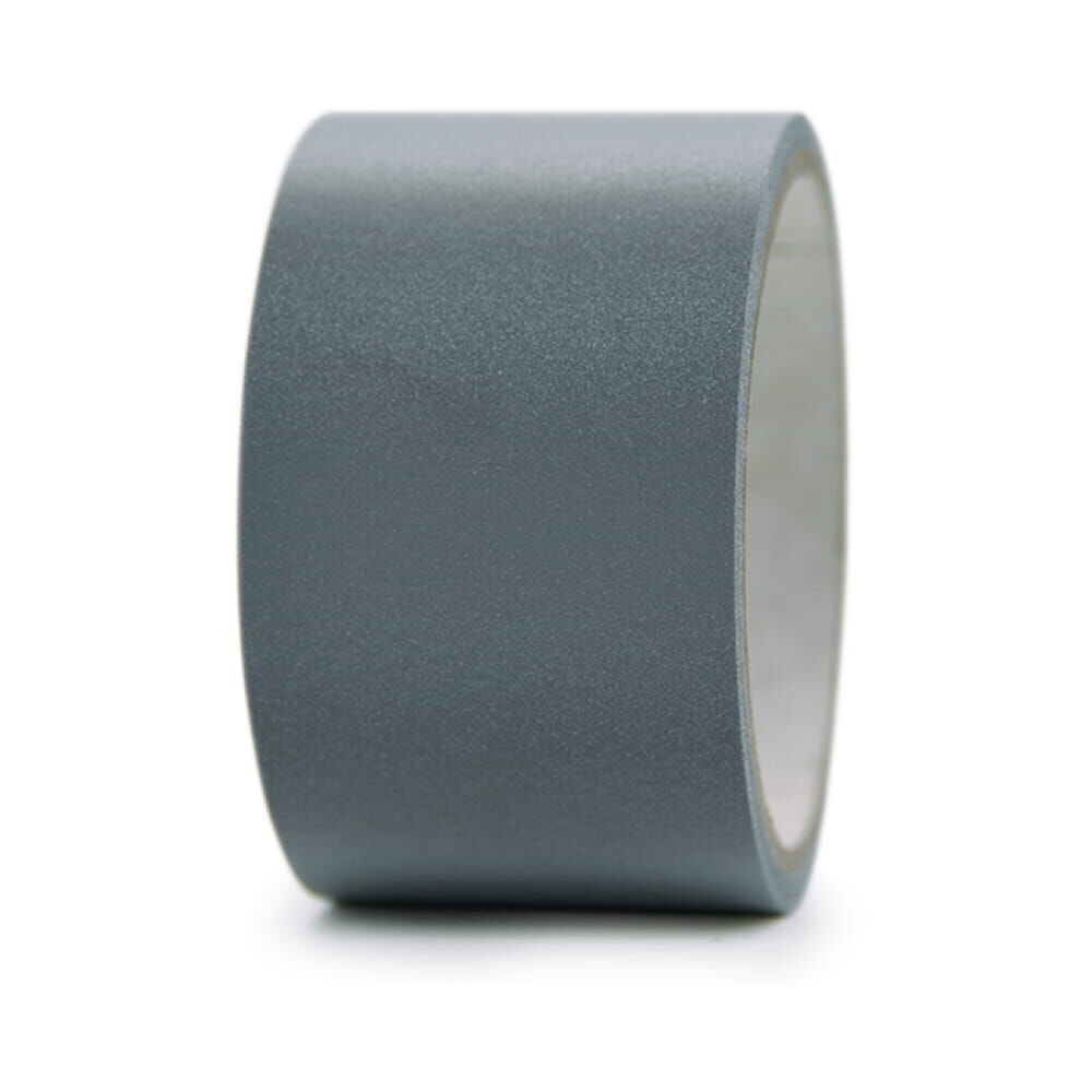 Frontale Ansicht der 5 m 3M Scotchlite 8910 Reflexgewebe-Rolle, silber. Rollenbreite 50,8 mm
