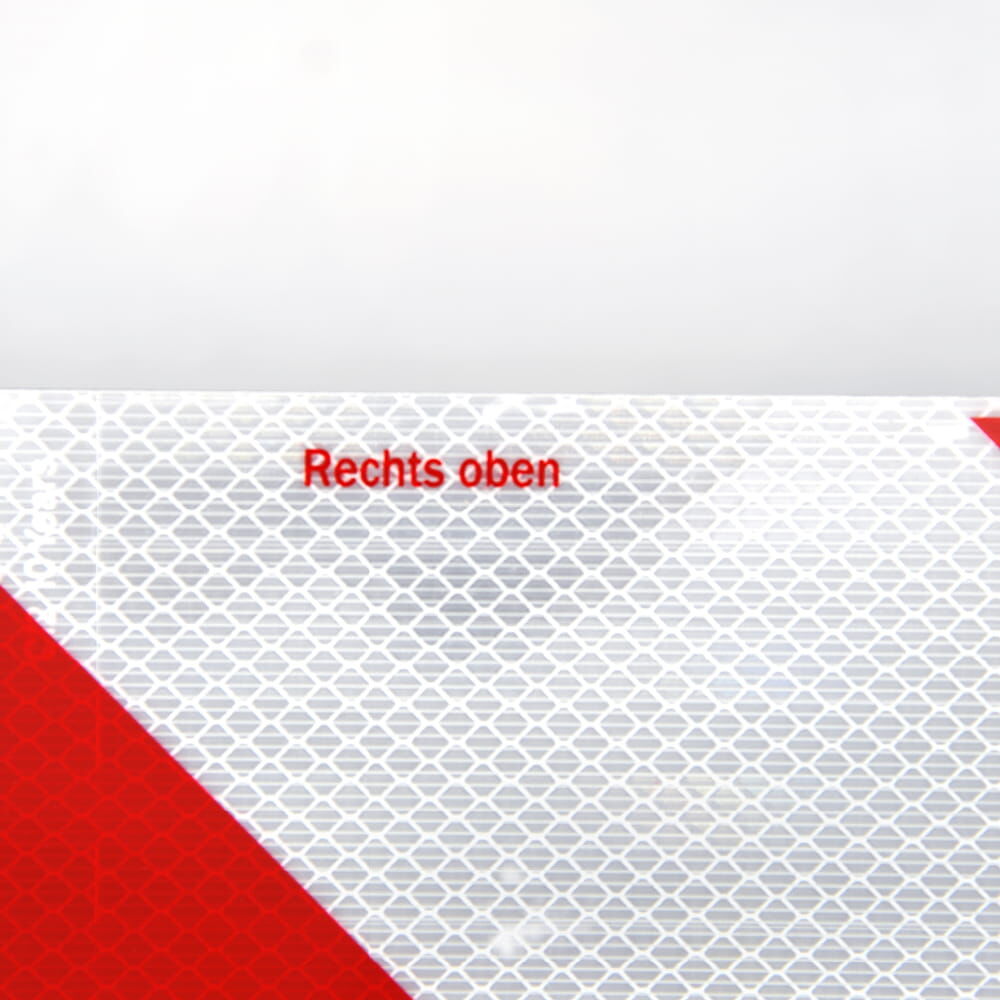 Detail: Markierung „Rechts oben“ zur richtigen Ausrichtung