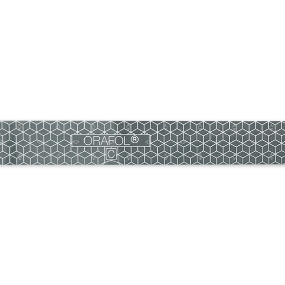 Detail: weißes VC104+ RG Wabenmuster mit ORAFOL-Logo