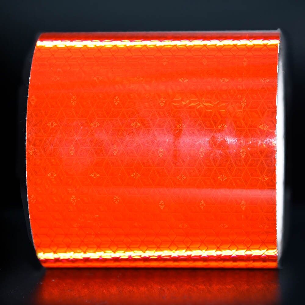 100 mm Rolle Orafol ORALITE Reflexband VC 170 rot, reflektierend vor dunklem Hintergrund