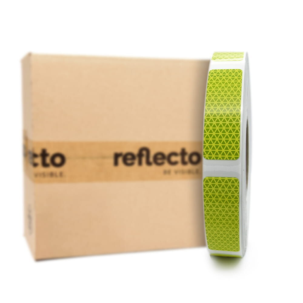 Orafol VC612 Gaps Rolle mit 50m Länge, Karton unscharf im Hintergrund