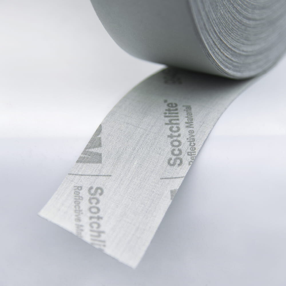 Rückseite des Reflexgewebes mit 3M Scotchlite-Aufdruck