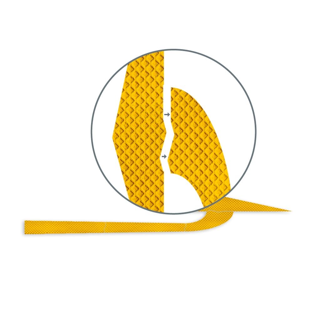 Vergrößerter Ausschnitt zeigt präzise Passform der Einzelteile des Richtungspfeils