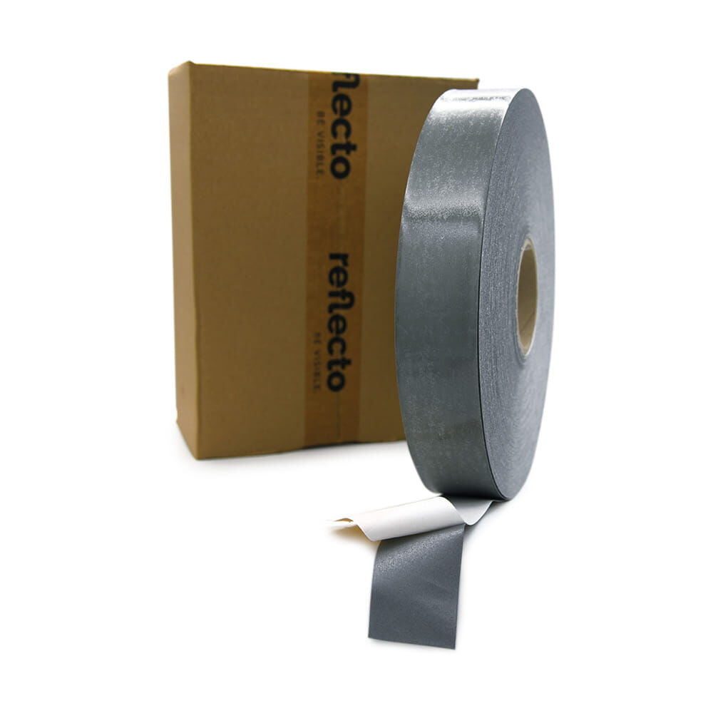 200 m Rolle 3M Scotchlite 8725, silber, Rolle mit abgewickeltem Band vor Verpackung