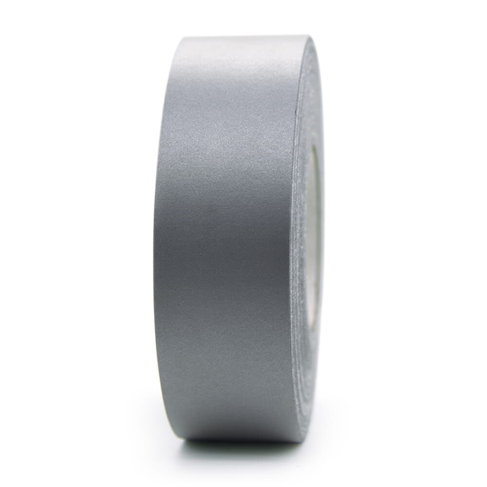 Frontale Ansicht der 5 m 3M Scotchlite 9945 Reflexgewebe-Rolle, silber. Rollenbreite 50,8 mm