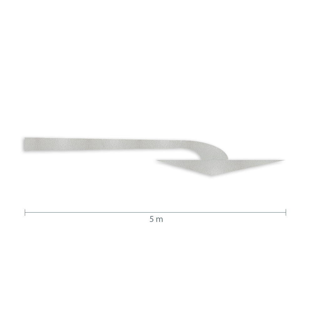 Maßgrafik des Pfeils: Länge 5 m, Verkehrsklasse P6 in weiß