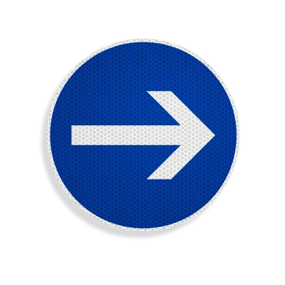 Zwei runde VZ 211 Schilder, rechtsweisend übereinandergelegt