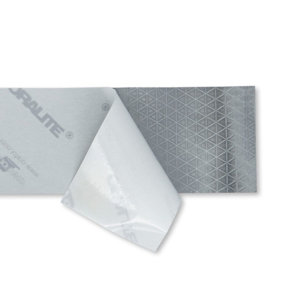 ORALITE 5931M Chevron-Streifen, Kleberückseite mit abgezogener Schutzfolie