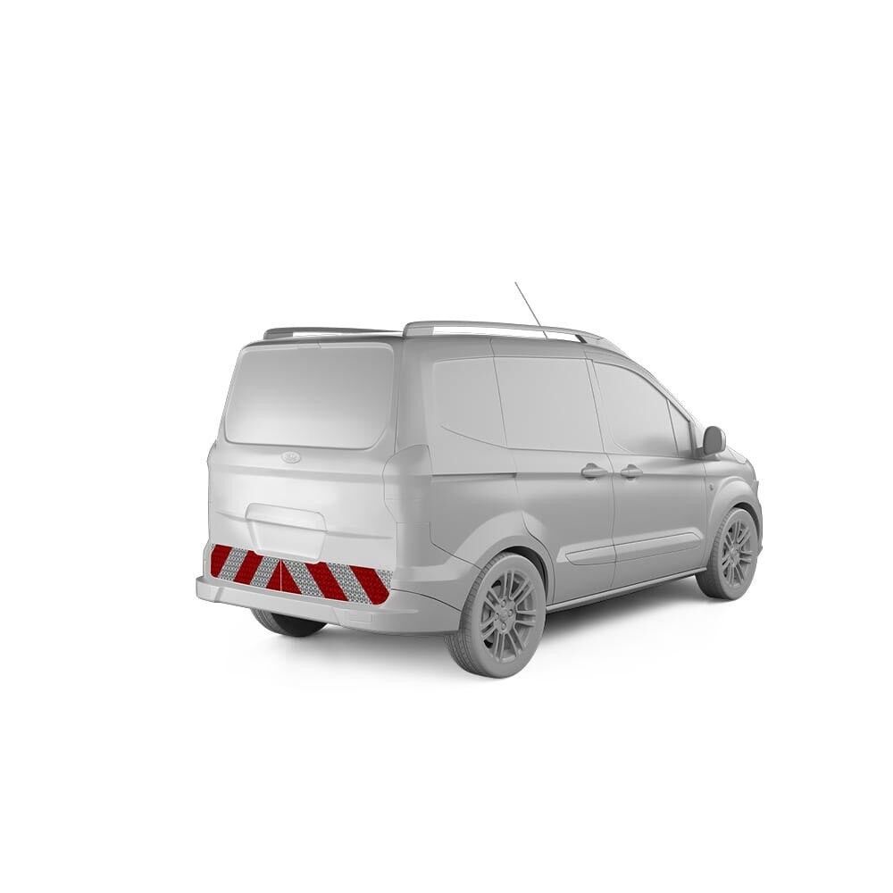 Ford Tourneo Courier mit Heckwarnmarkierung, Baujahr 2018
