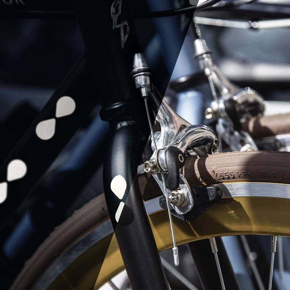 Reflexsticker Light Tropfen auf Fahrradgabel für bessere Sichtbarkeit im Straßenverkehr