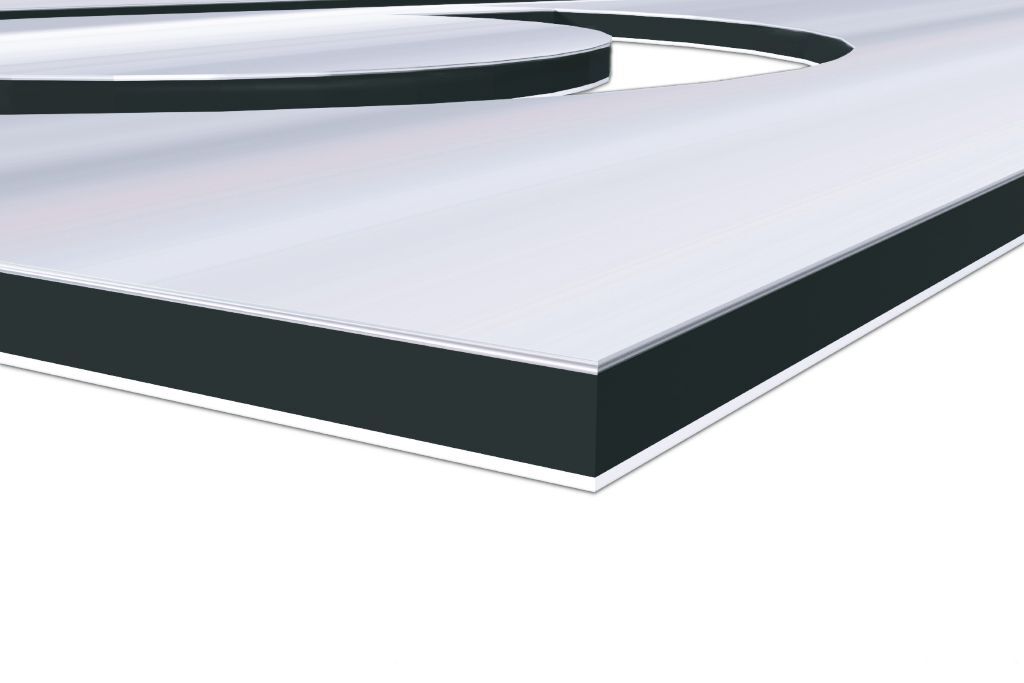 Makro der Materialschichten, verdeutlicht Stärke der STOP-Schablone.
