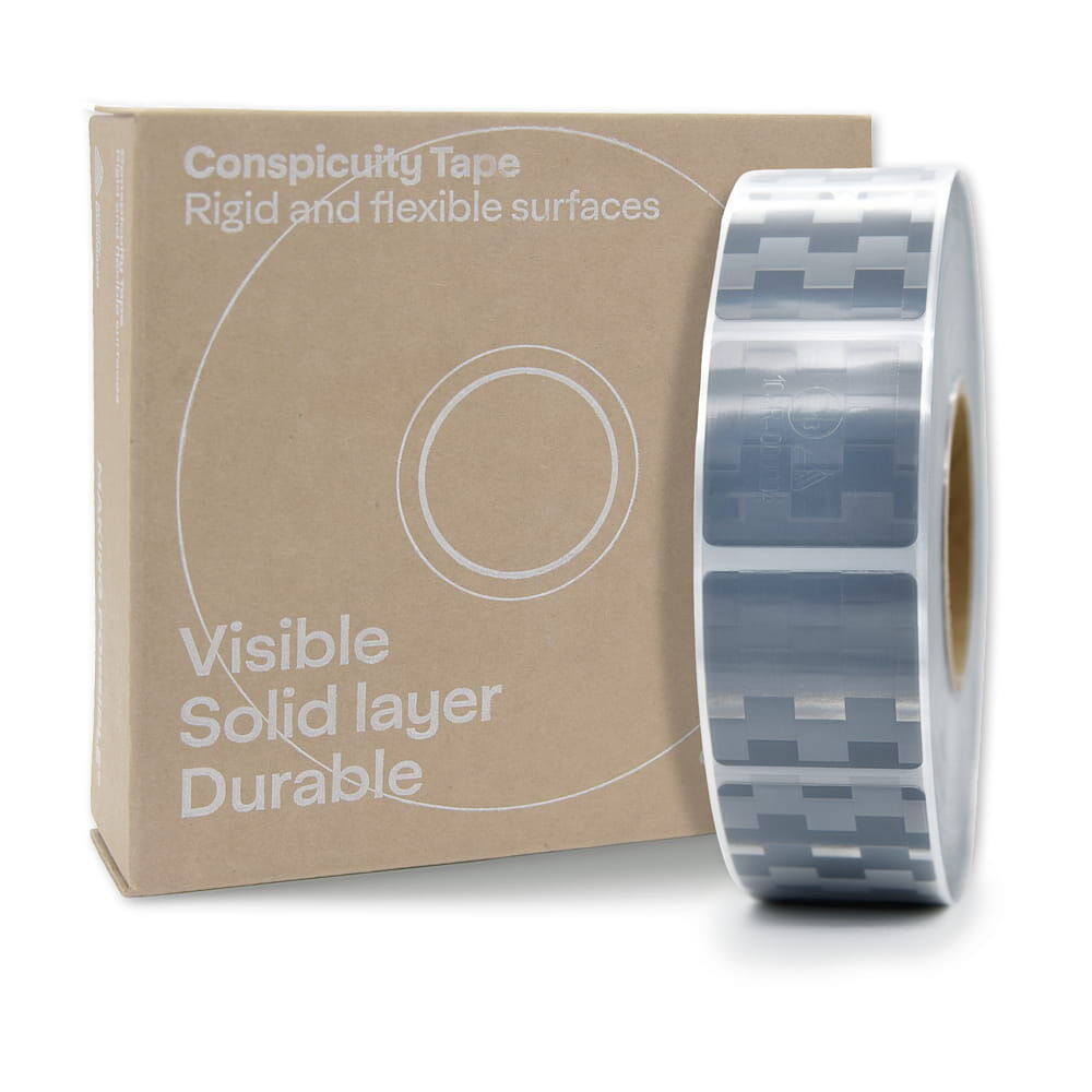 Weiße Avery Konturmarkierung mit Produktverpackung im Hintergrund