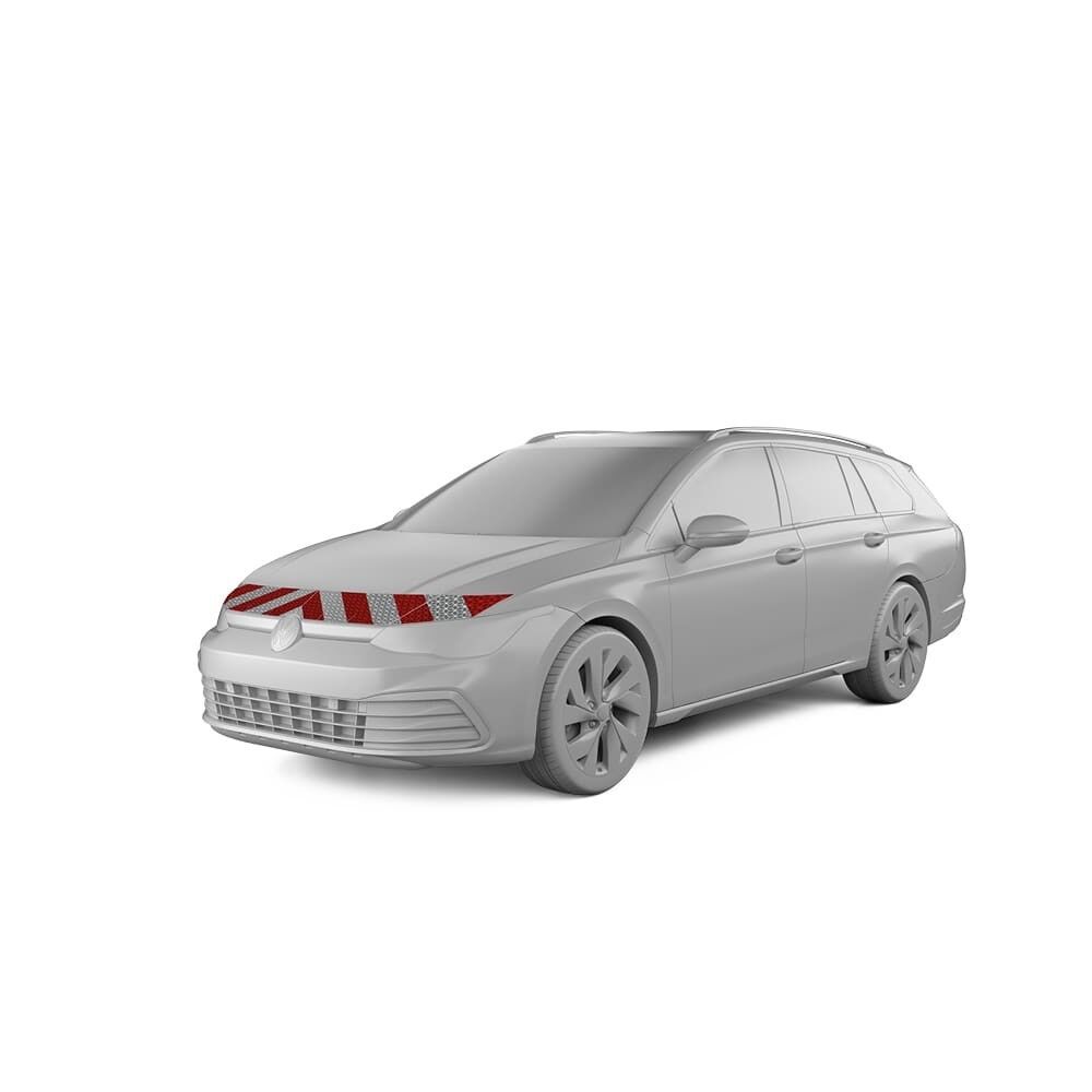 VW Golf VIII Variant mit Frontwarnmarkierung, Baujahr 2020