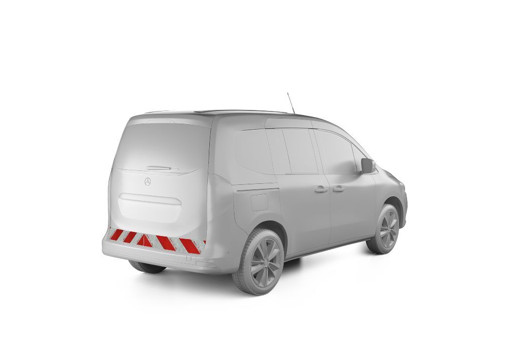 Mercedes Benz EQT W420 in Standardlänge mit Heckwarnmarkierung, Baujahr 2023