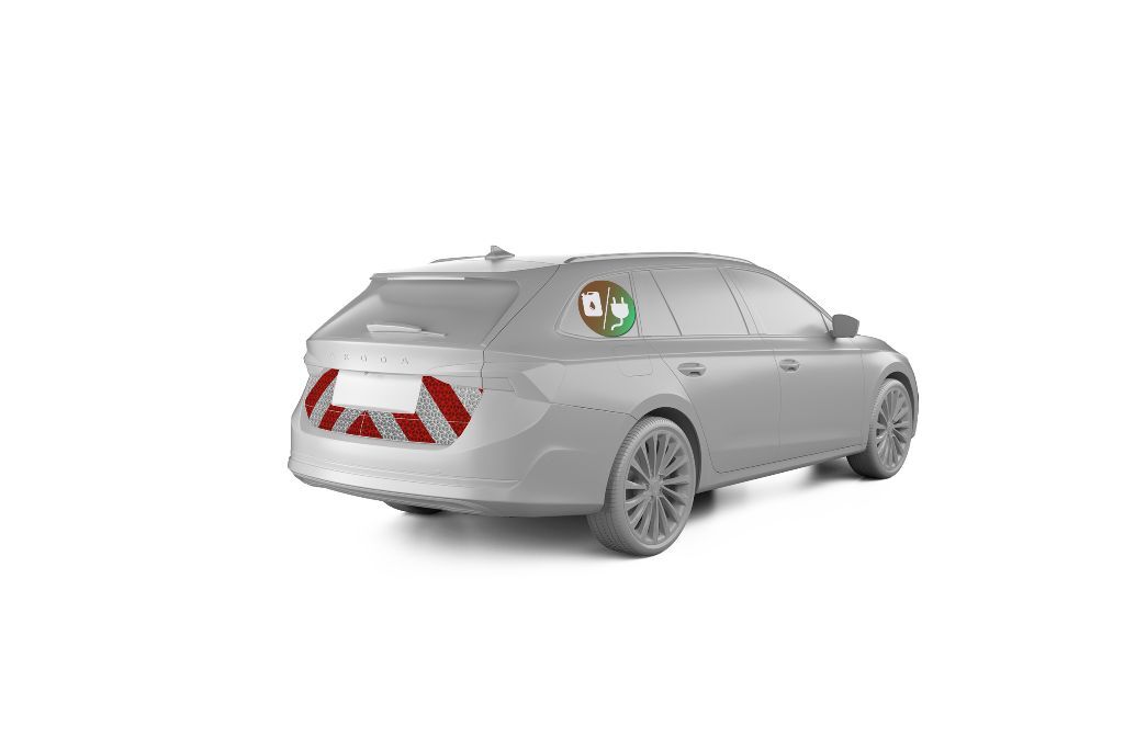 Skoda Octavia Combi iV Hybrid mit Heckwarnmarkierung, Baujahr 2021