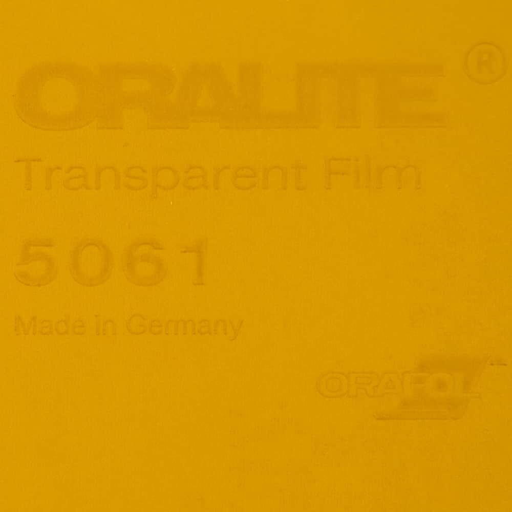 Gleichmäßige gelbe Overlay-Folie 5061 in Nahaufnahme, transluzent