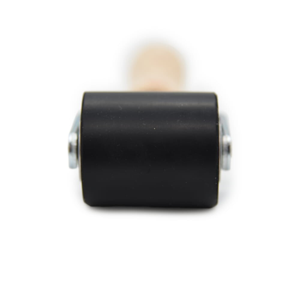 Frontalansicht der schwarzen Walze mit beidseitiger Halterung